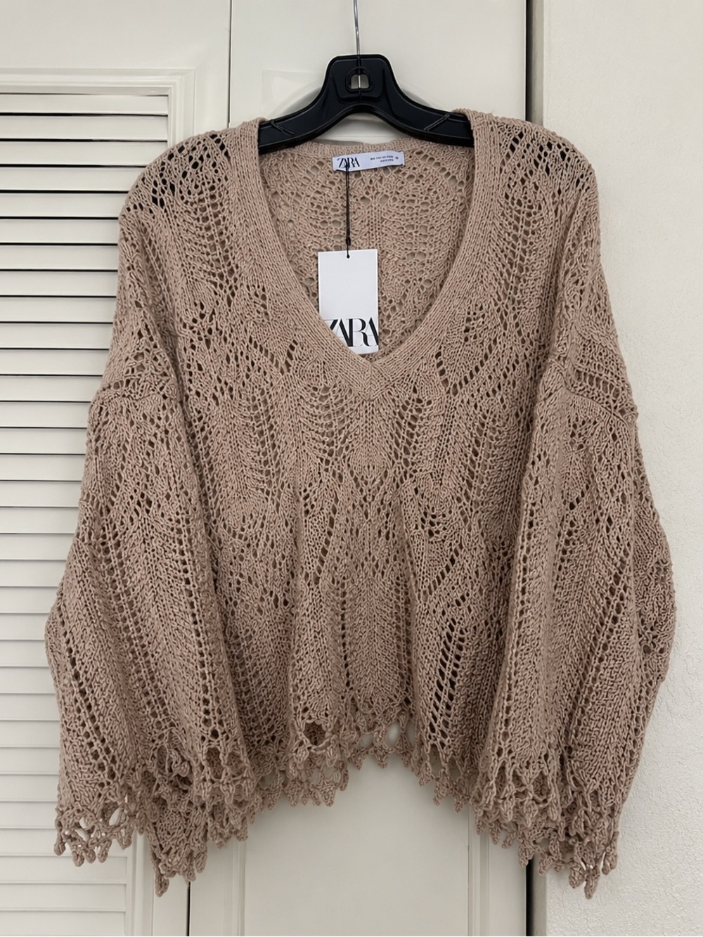 Zara Open Knit Crochet V-neck Sweater Beige Bell Sleeve Boho Small. NWT
